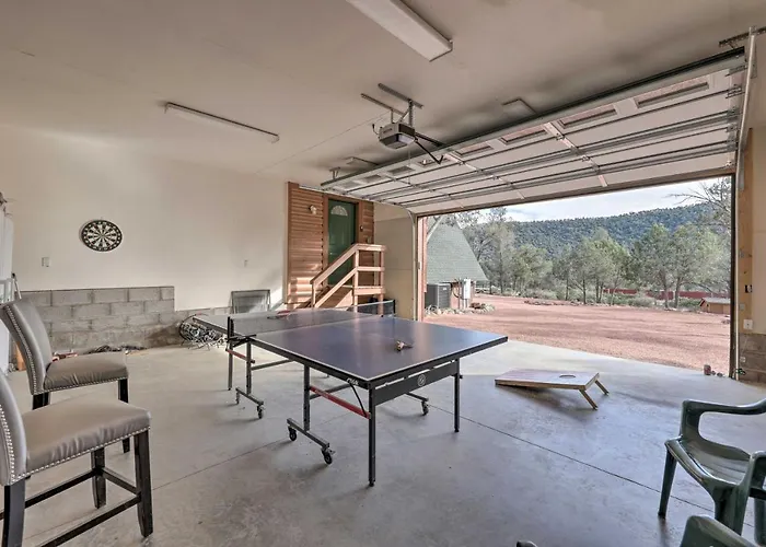 Hot Tub & Mtn View: Dog-friendly Getaway! Сasa de vacaciones