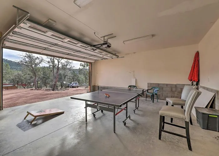 Сasa de vacaciones Hot Tub & Mtn View: Dog-friendly Getaway!
