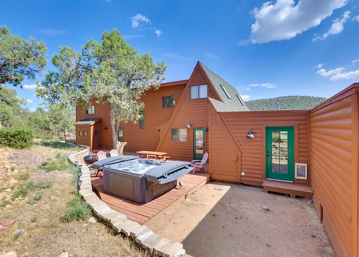 Hot Tub & Mtn View: Dog-friendly Getaway! *