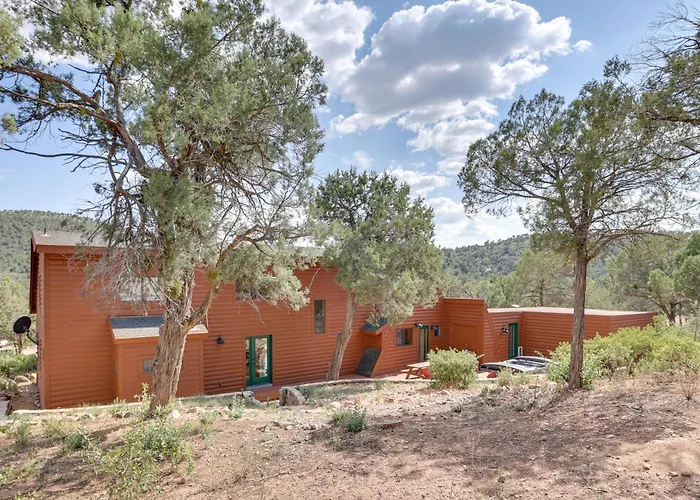 Hot Tub & Mtn View: Dog-friendly Getaway!